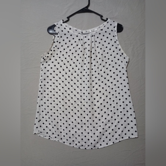 Coco & Main Women’s White & Black Polka Dot Sleeveless Blouse-Keyhole Back-Sz M - Picture 1 of 5